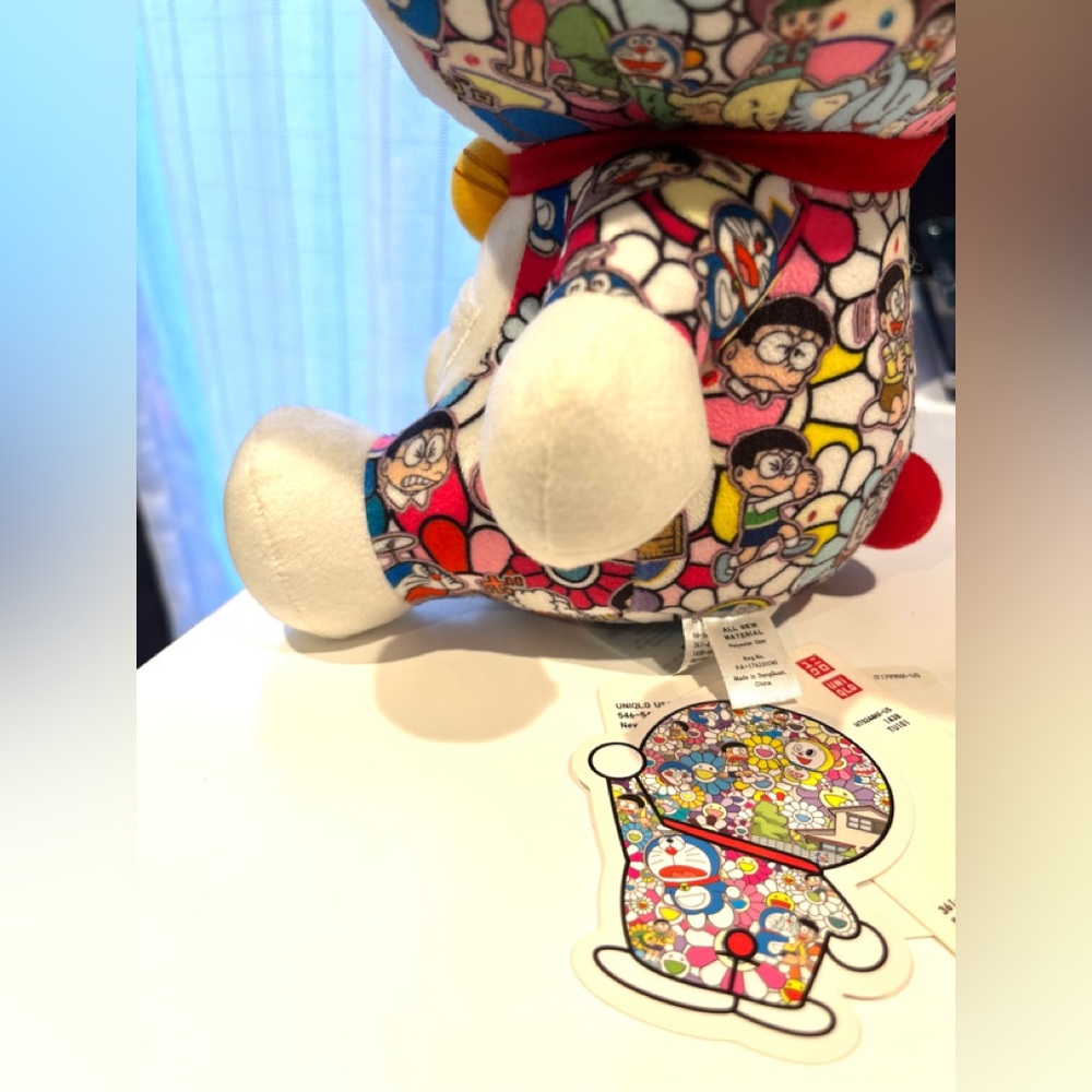 - Takashi Murakami Doraemon Plush - Picture 5 of 5